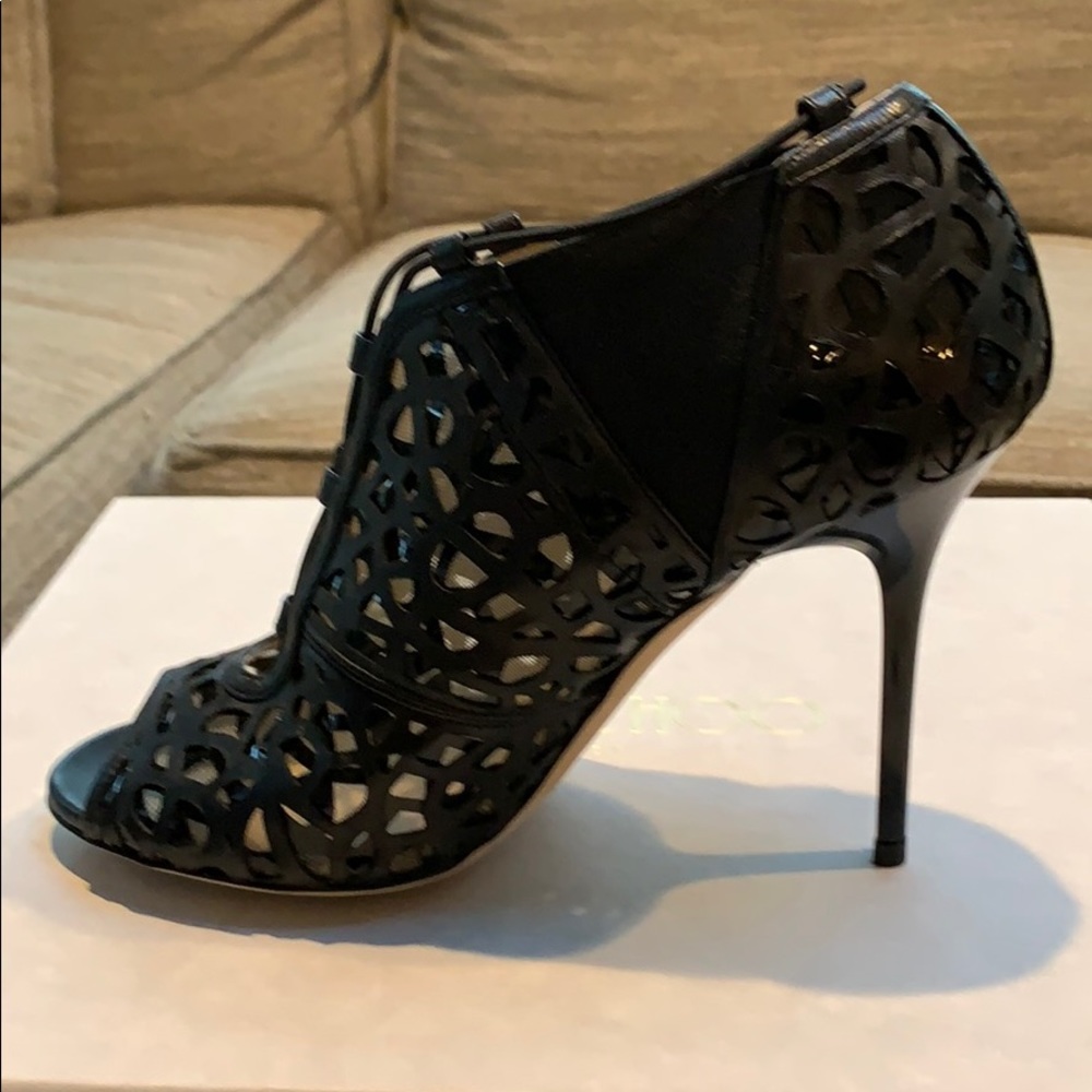 Jimmy Choo NWT Laser Cut Peep Toe Bootie 38 - Picture 3 of 13